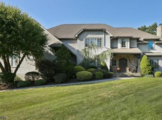 34 Bromley Ct, Montville, NJ 07045