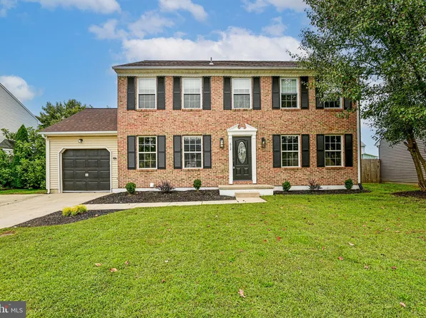 612 Country Path Dr, New Castle, DE 19720