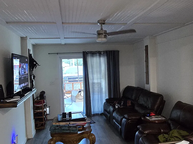 399 Broward Ave — Photo 5