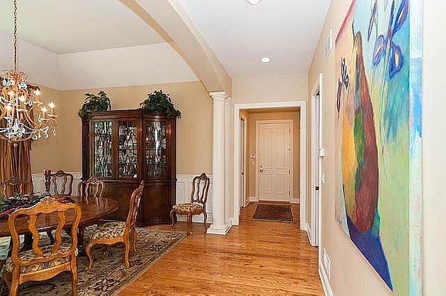 1st image of 417 Farrington Dr