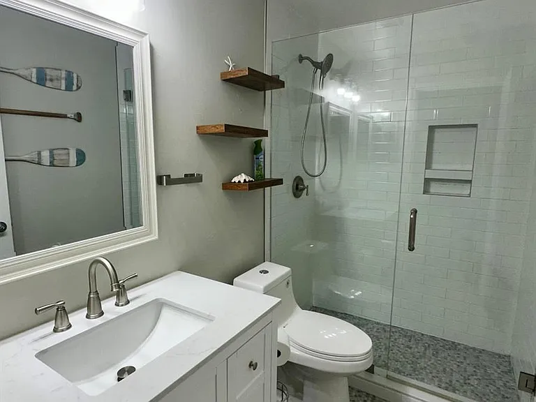 1050 Crystal Way #H — Photo 27