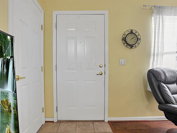 3rd image of 661 Kensington Dr