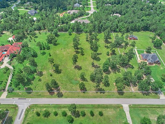 4th image of 15477 Crown Oaks Dr