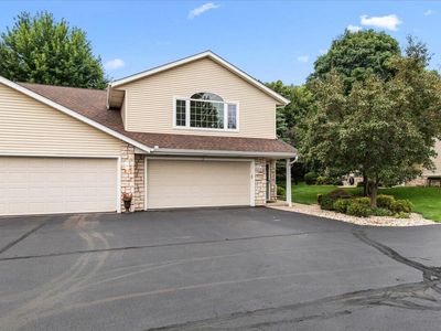 2465 Country Creek CIRCLE #3, West Bend, WI, 53095