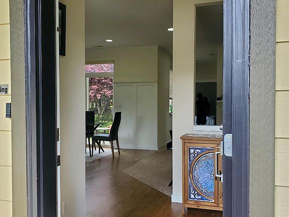3rd image of 24240 NE 108th St