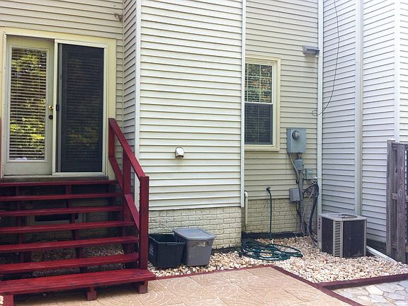 5th image of 8029 Sky Blue Dr