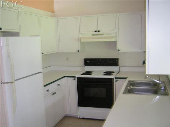 4th image of 4957 Leonard Blvd S