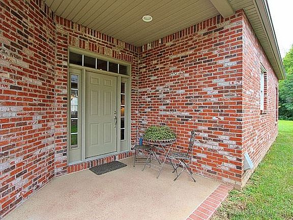 2nd image of 2965 Beavercreek Dr