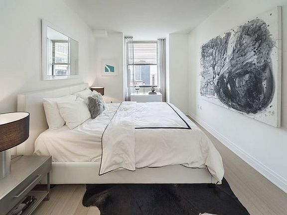 3rd image of 70 Pine St APT 2209