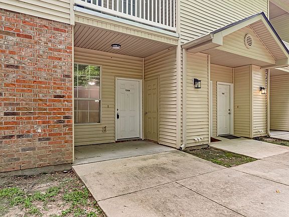 3rd image of 900 Dean Lee Dr APT 1504