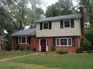 10916 Savoy Rd, North Chesterfield, VA 23235