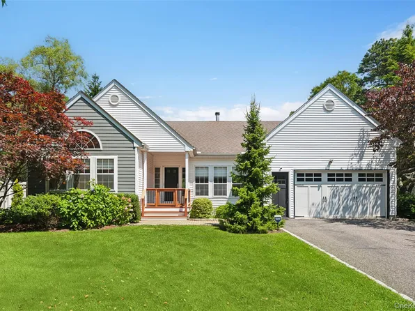 2 Willowood Court, Westhampton, NY 11977