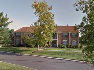 61 Crabapple Ln #252, Franklin Park, NJ 08823