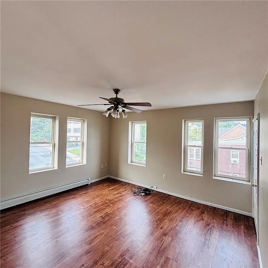 2 bed, 1.0 bath, 650 sqft, $1,395 — Photo 2