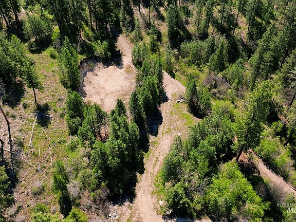 4th image of 19 Red Bluff Rd