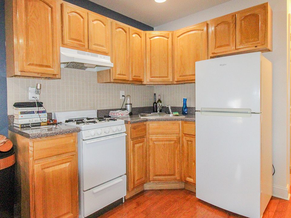 1st image of 145 Amity St APT 6