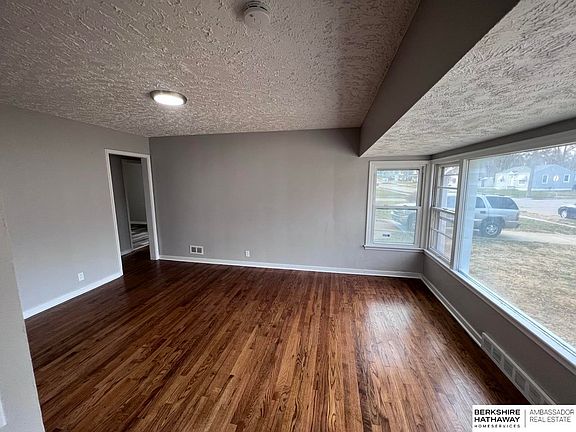 3rd image of 4105 N 41st St