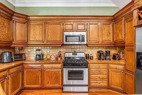 3rd image of 65 Claire Dr SE