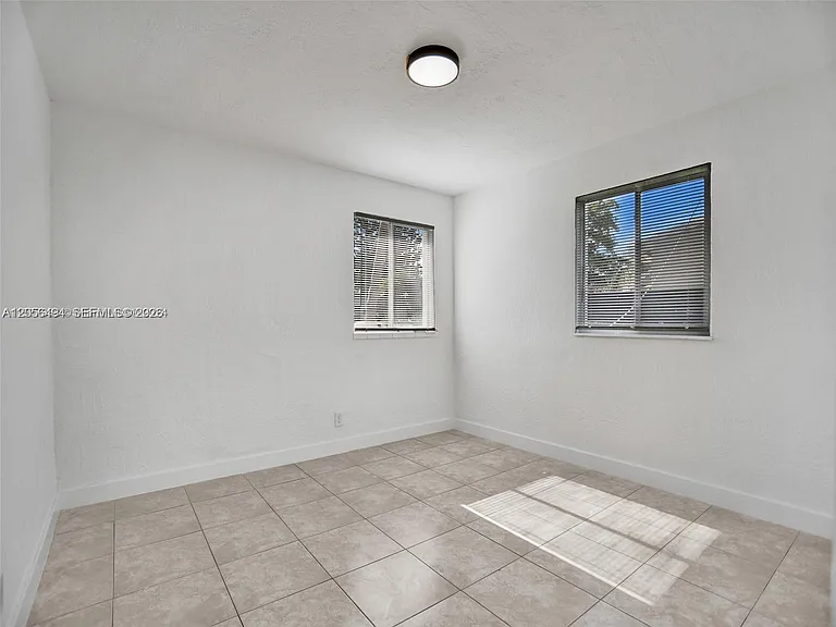 708 N 20th Ct #1-2 — Photo 15