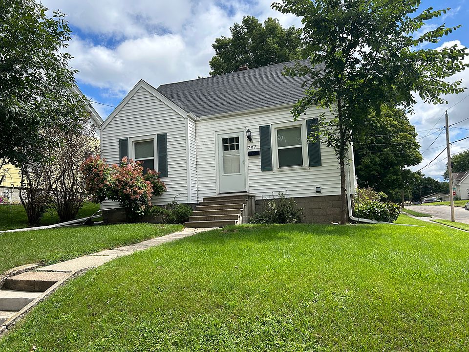 1st image of 702 Pillsbury Ave