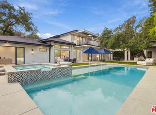17401 Rancho St, Encino, CA 91316