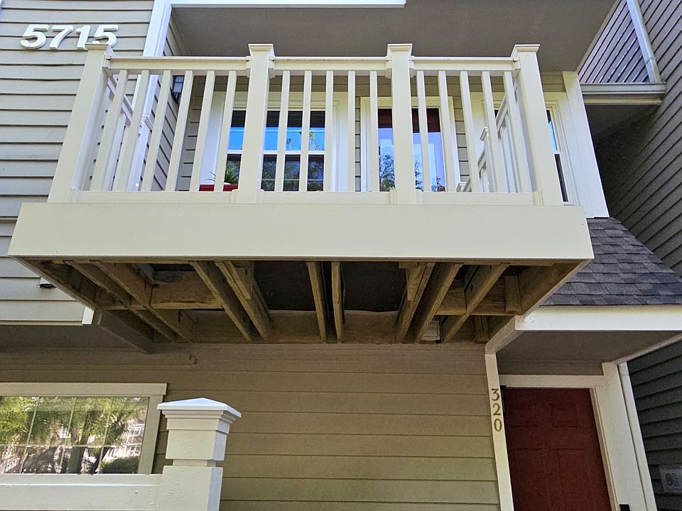 Multi-level condo