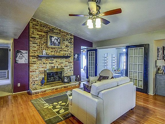 4th image of 4001 Commonwealth Dr