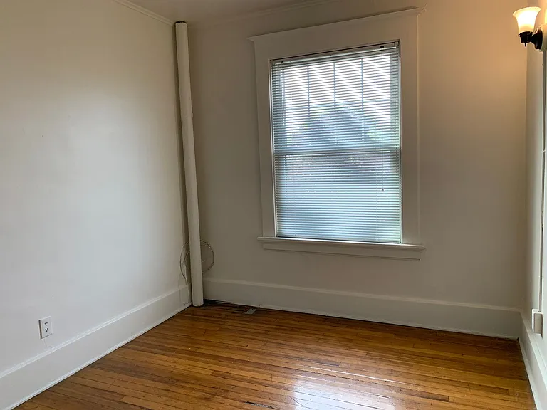 132-136 S Union St — Photo 10