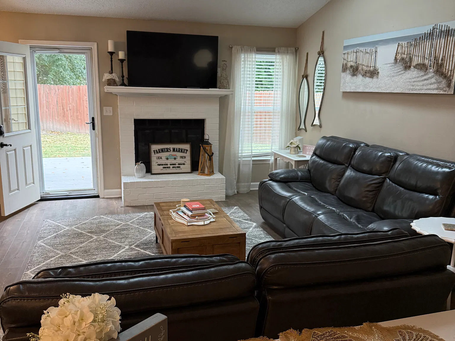 3 bed, 1359 sqft, $2,750 — Photo 4