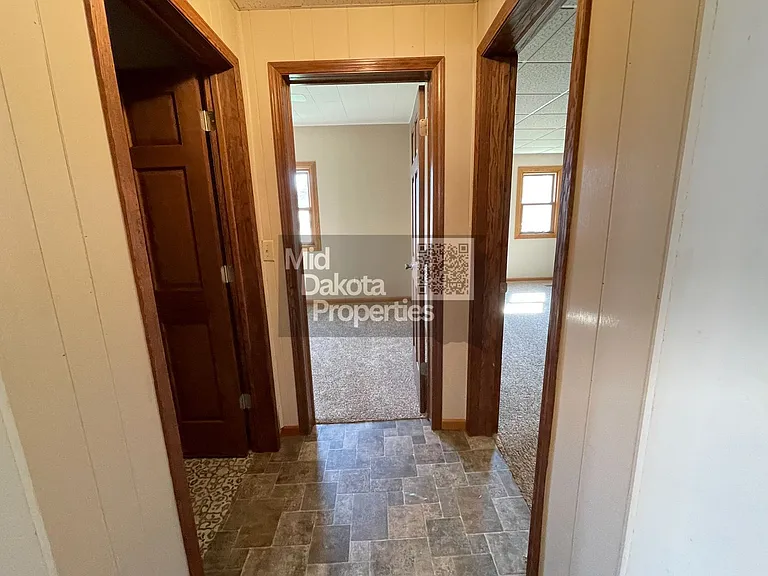 420 E 6th Ave — Photo 4