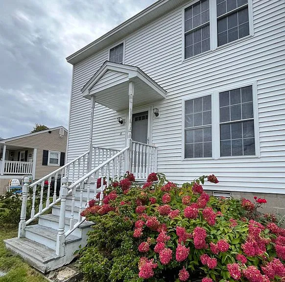16 E Atlantic Ave — Photo 1