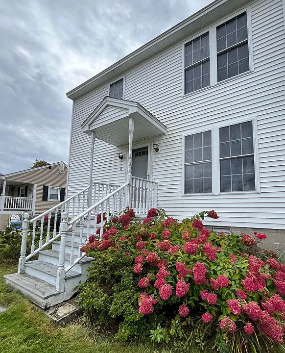 16 E Atlantic Ave