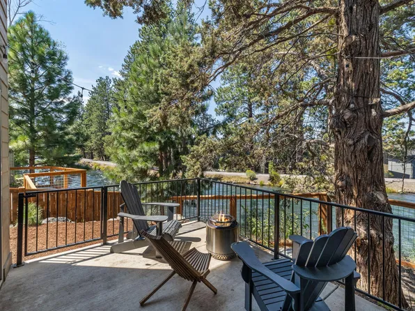 20138 Flowing Water Way, Bend, OR 97702
