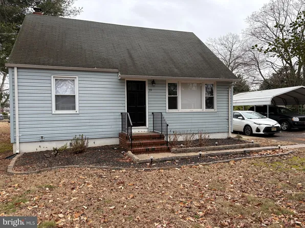 35 Linden Rd, Bordentown, NJ 08505