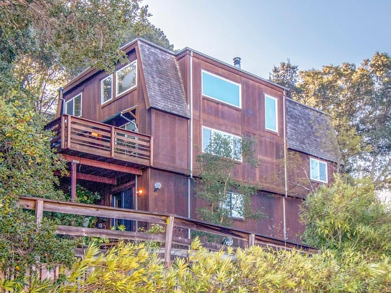 122 Garden Ave — Photo 1