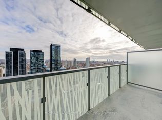 50 Charles St E #3402, Toronto, ON M4Y 0C3