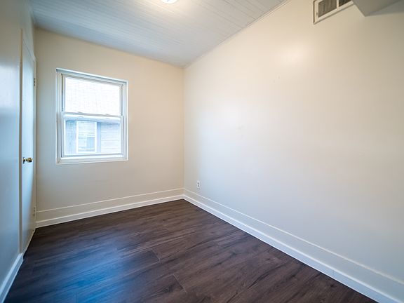 2nd image of 2120 Robin St APT 3
