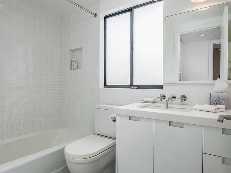Bathroom downstairs with shower and tub