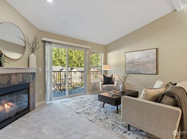 25025 SE Klahanie Boulevard #L305, Sammamish, WA 98029