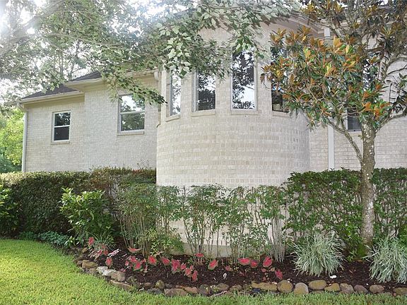 4th image of 501 Providence Dr