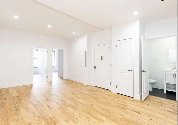 Rented by Compass | media 20