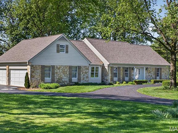 4th image of 14014 Clairette Ln