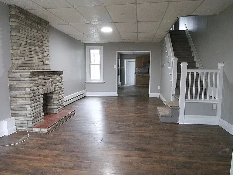 Building Photo - 1122 Fullerton Ave