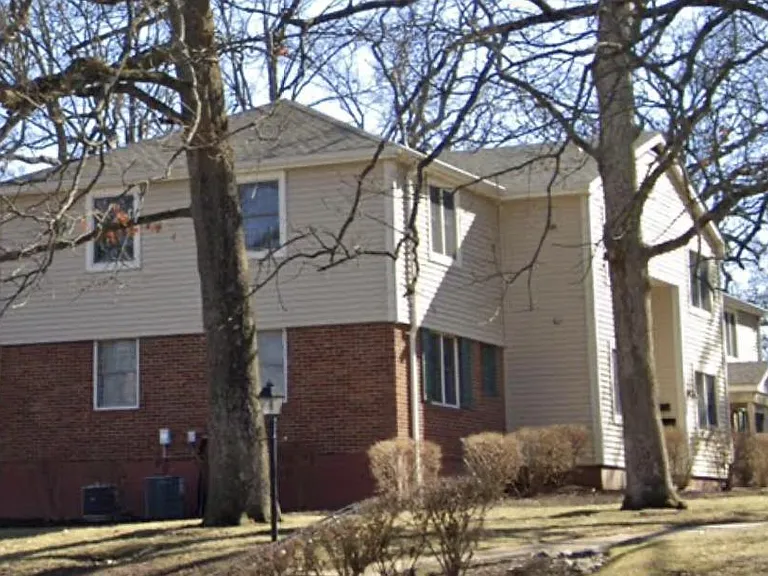 9036 W Swan Cir — Photo 1