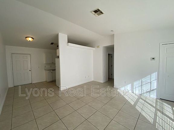 4th image of 5007 Leonard Blvd S