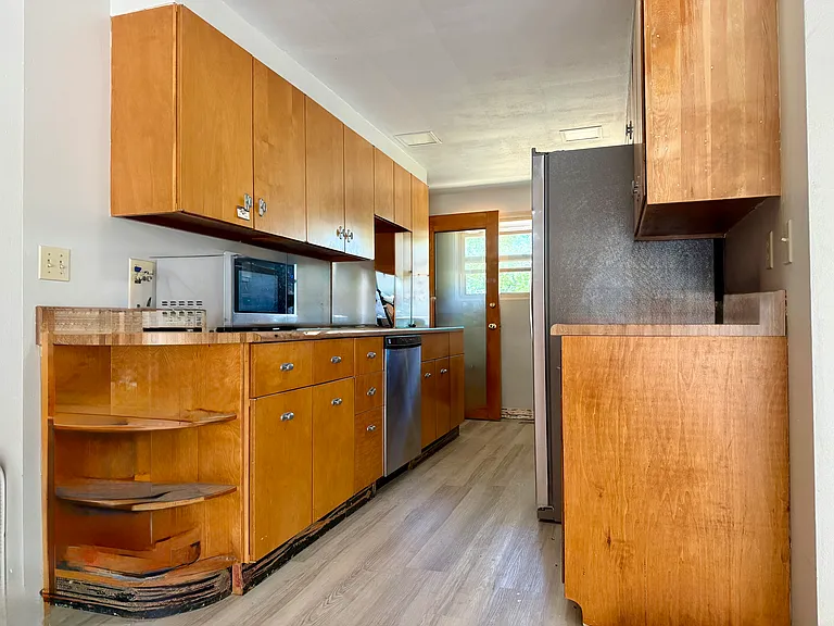 503 Hessel Blvd — Photo 15