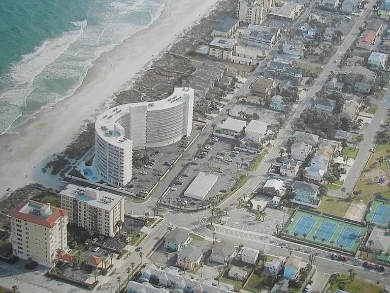 1601 Ocean Dr S #110 — Photo 49