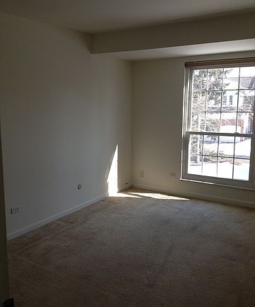 5th image of 140 Carriage Way Dr #C-125
