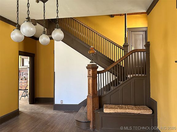 2nd image of 423 Kendall Blvd