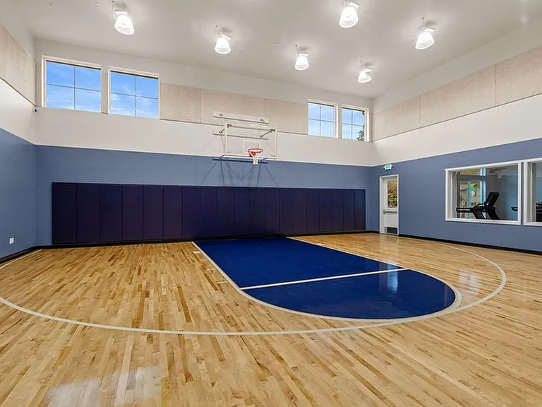 Channel your inner Husky basketball spirit at our state-of-the-art indoor court.